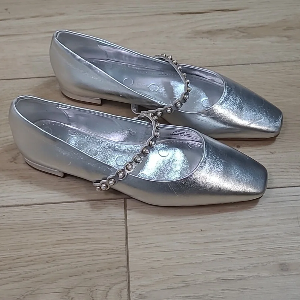 Boden Elegant Silver Women's Shoes with Pearl Detail Size 39/8 - Picture 2 of 9